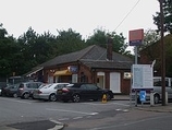 Wikipedia - Gordon Hill railway station