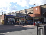 Wikipedia - Greenford railway station
