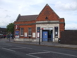 Wikipedia - Harold Wood railway station
