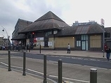 Wikipedia - Ilford railway station