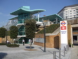 Wikipedia - Imperial Wharf railway station