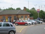 Wikipedia - Knebworth railway station