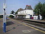 Wikipedia - Langley railway station