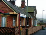 Wikipedia - Llwyngwril railway station