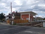 Wikipedia - Mitcham Eastfields railway station