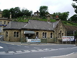 Wikipedia - Mossley railway station
