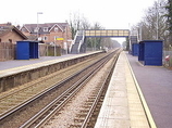 Wikipedia - Nutfield railway station