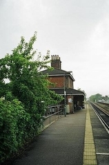 Wikipedia - Oulton Broad South railway station
