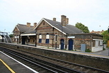 Wikipedia - Bat & Ball railway station