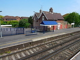 Wikipedia - Redbridge railway station