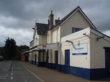 Wikipedia - Sandown railway station