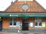 Wikipedia - Selhurst railway station
