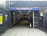 Wikipedia - Seven Sisters railway station