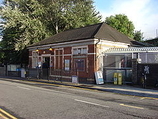 Wikipedia - Stonebridge Park railway station