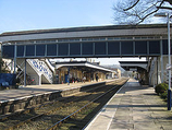 Wikipedia - Stroud railway station