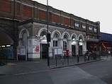 Wikipedia - Vauxhall railway station
