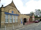 Wikipedia - Bingley railway station