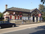 Wikipedia - Alexandra Palace railway station
