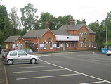 Wikipedia - Charing railway station