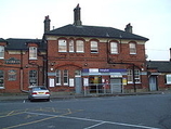 Wikipedia - Chingford railway station
