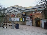 Wikipedia - Clapham High Street railway station