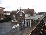 Wikipedia - Cosham railway station